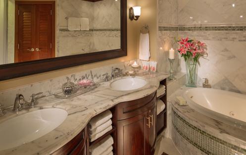 BTC Italian Oceanfront Penthouse Concierge Family Suite With Kids Room Bathroom